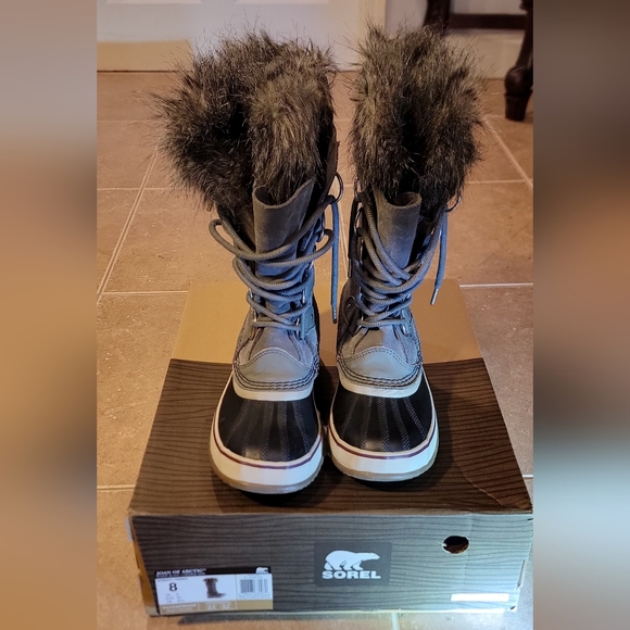 Sorel Women's Charcoal and Black Winter Boots - Picture 3 of 11